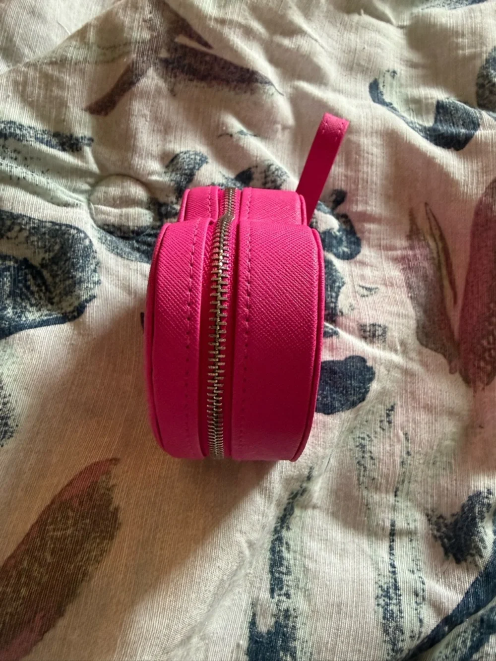 Pandora Heart Zip Jewelry Box Hot Pink - Picture 6 of 6